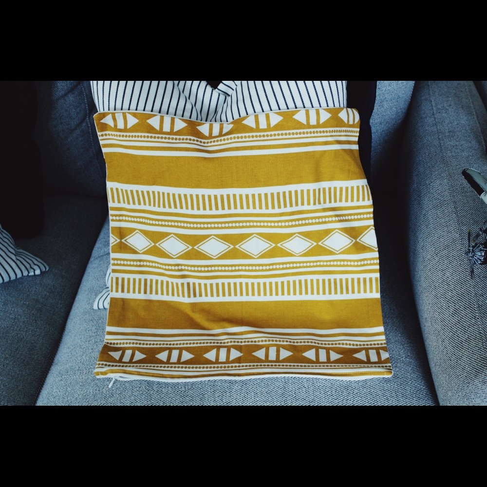 Woven nook pillow cases